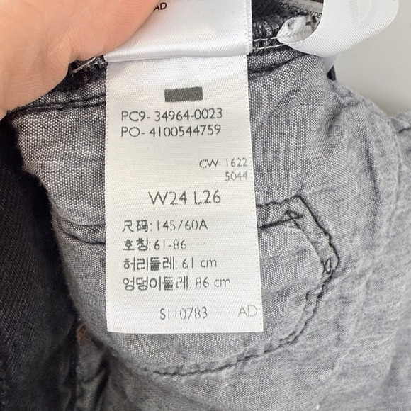 Levi's Premium Wedgie Straight Jeans Women 24 Black Heart High Rise Revolve - Picture 12 of 14